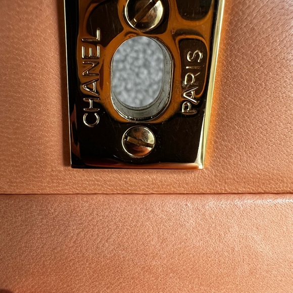 Chanel Peach Beige Lambskin Medium Classic Double Flap 24k gold HW - Picture 8 of 16